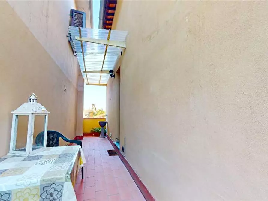 Immagine 8 di Villa in vendita  a Camaiore