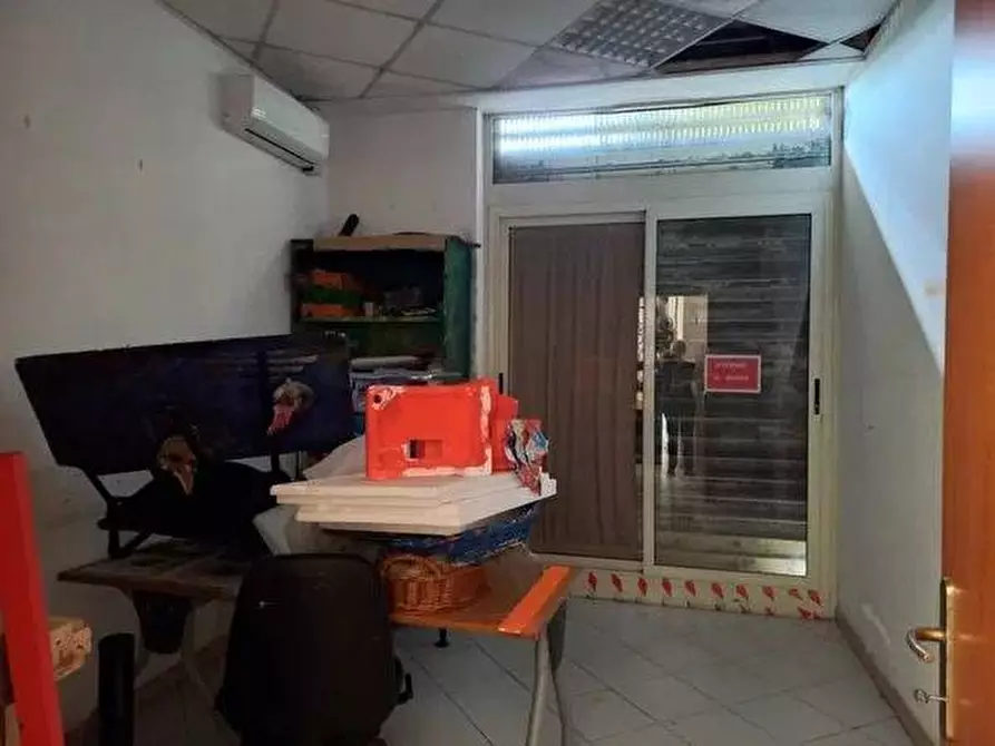 Immagine 18 di Deposito in affitto  in Via dei traghetti, 2 a Roma