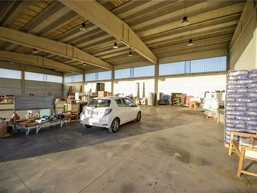 Immagine 37 di Capannone industriale in vendita  a Settimo Torinese
