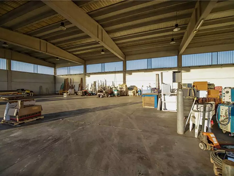 Immagine 38 di Capannone industriale in vendita  a Settimo Torinese