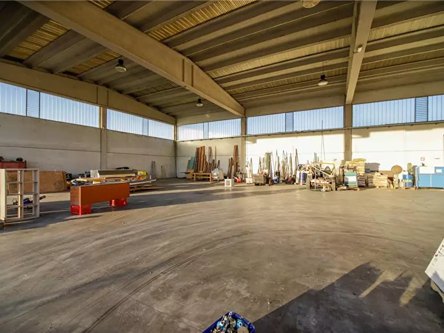 Immagine 39 di Capannone industriale in vendita  a Settimo Torinese