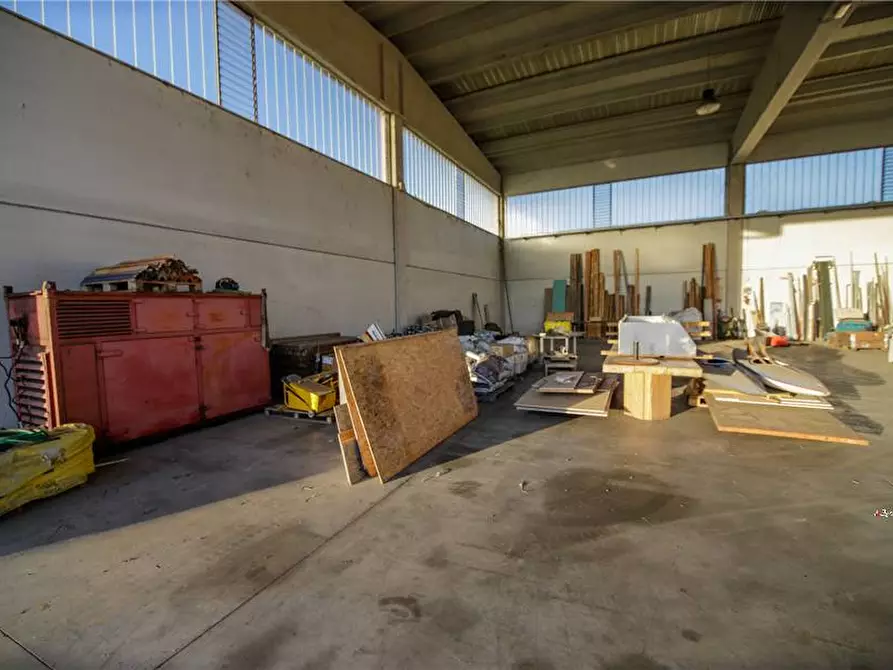 Immagine 40 di Capannone industriale in vendita  a Settimo Torinese