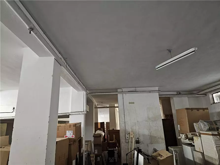 Immagine 9 di Ufficio in vendita  a Bari