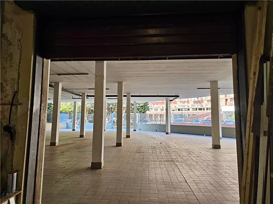 Immagine 7 di Ufficio in vendita  a Bari