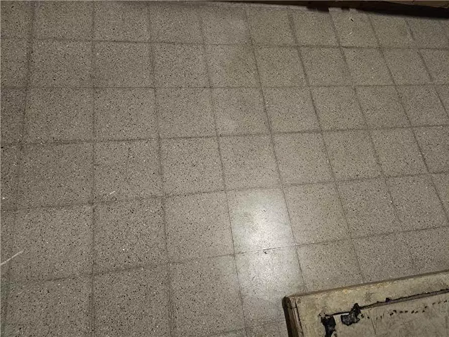 Immagine 9 di Ufficio in vendita  a Bari