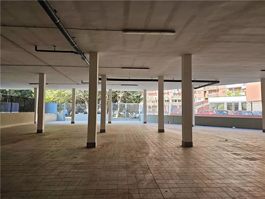 Immagine 7 di Ufficio in vendita  a Bari