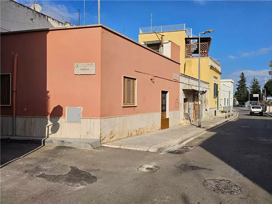 Immagine 8 di Villa in vendita  a Bari