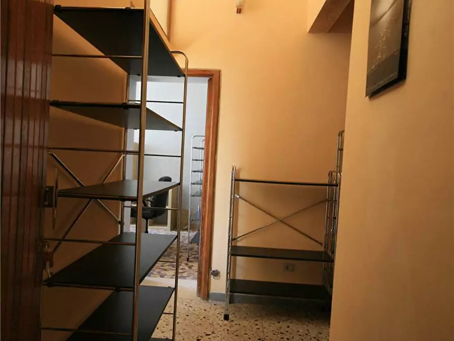 Immagine 8 di Appartamento in vendita  a Sulmona