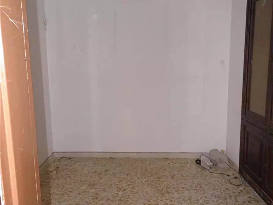 Immagine 9 di Ufficio in affitto  a Sulmona