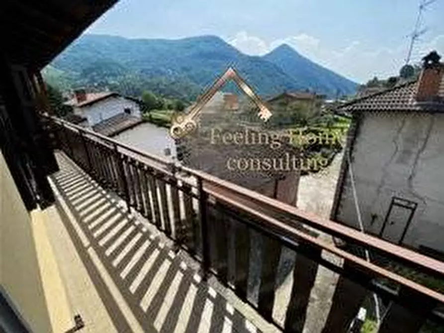 Immagine 6 di Villa in vendita  a Capizzone