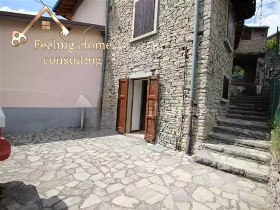Immagine 6 di Villa in vendita  in Via Grumello a Corna Imagna