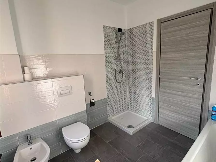Immagine 19 di Appartamento in vendita  a Locatello