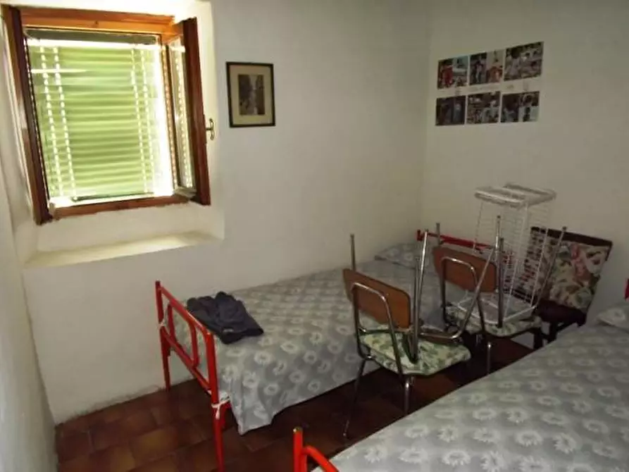 Immagine 17 di Villa in vendita  a Val Brembilla