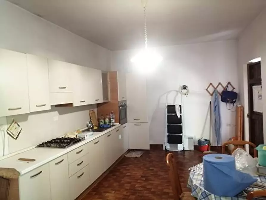 Immagine 7 di Villa in vendita  a Rosciano
