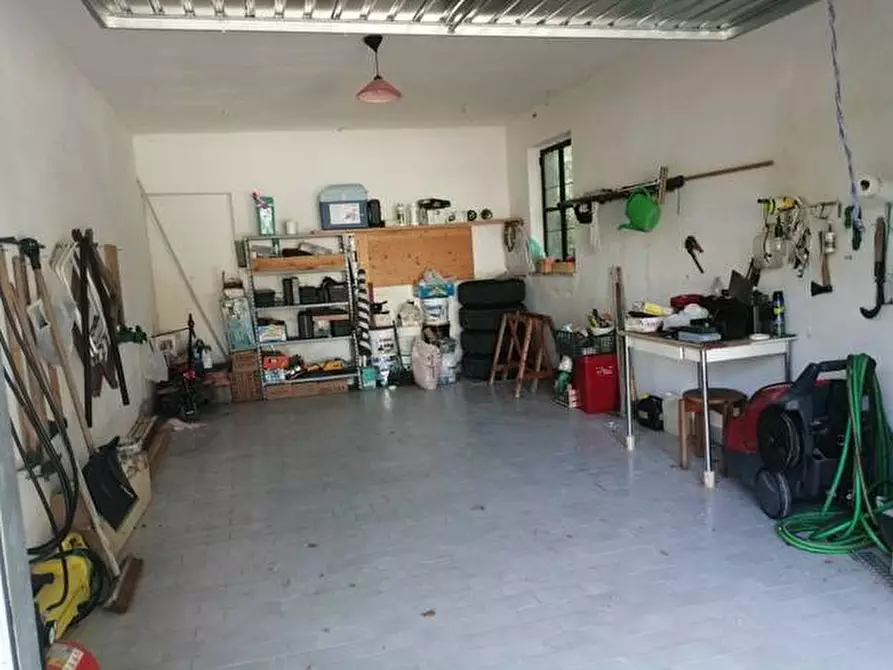 Immagine 8 di Villa in vendita  a Rosciano