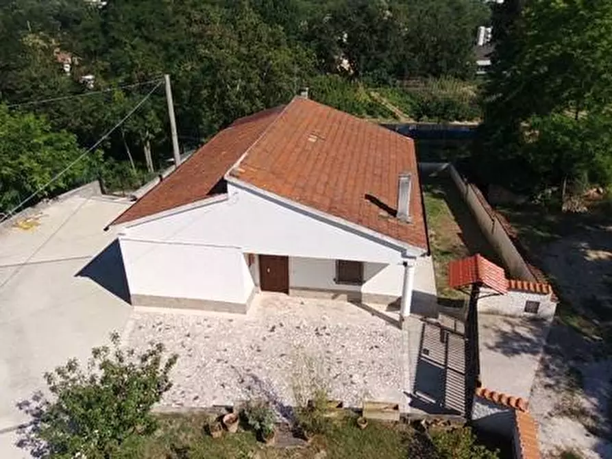 Immagine 9 di Villa in vendita  a Rosciano
