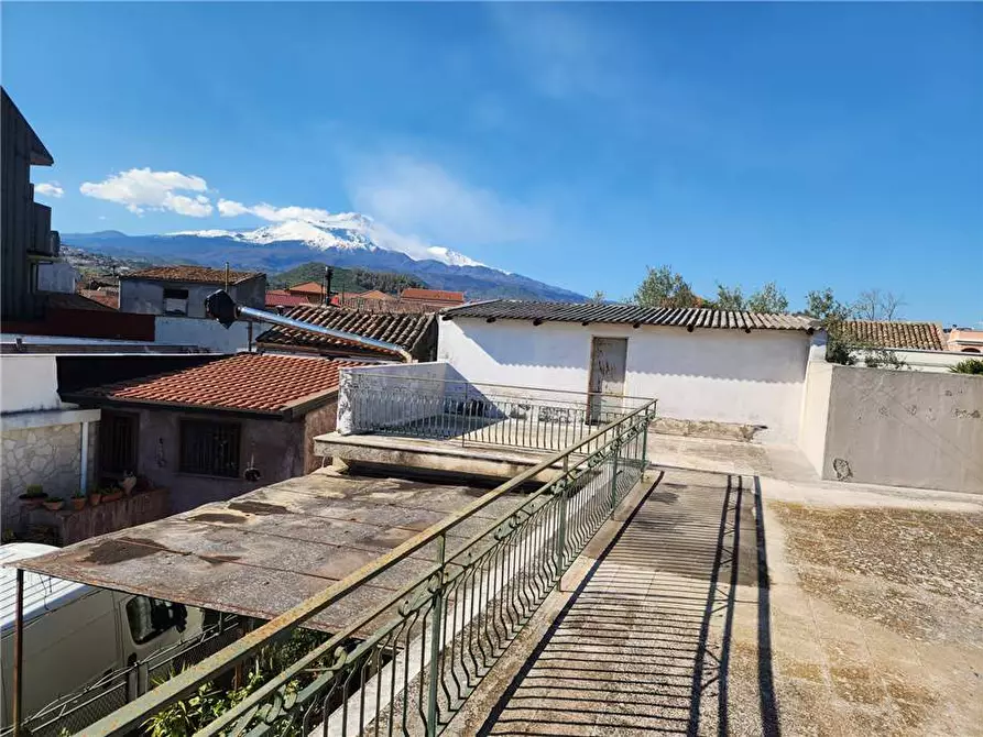 Immagine 9 di Villa in vendita  in Via Leone a Aci Bonaccorsi