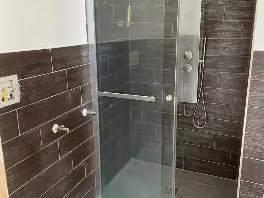 Immagine 7 di Attico in vendita  in Via via Teocrito a Catania