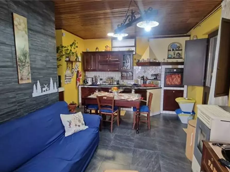 Immagine 7 di Villa in vendita  in Via Vecchia Sarro, 1 a Zafferana Etnea