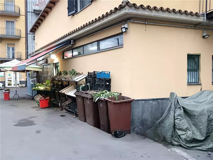 Immagine 6 di Attività commerciale in vendita  in Via Pietro Novelli, 131 a Catania