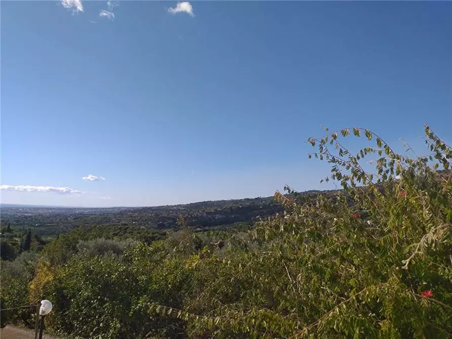 Immagine 9 di Villa in vendita  in Via tavola, sn a Piedimonte Etneo