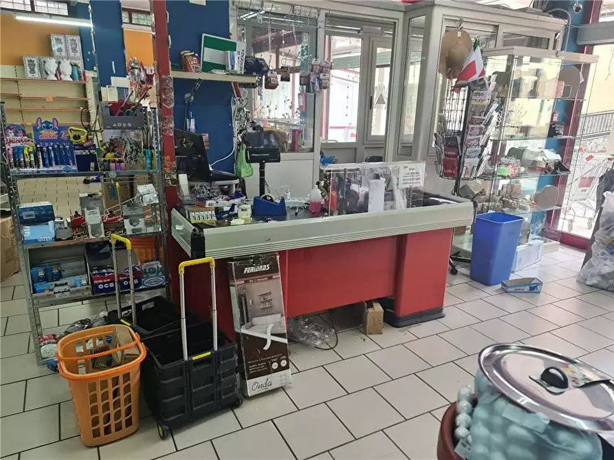 Immagine 6 di Deposito in affitto  in V.le Cavalieri Vittorio Veneto, 20 a Bronte