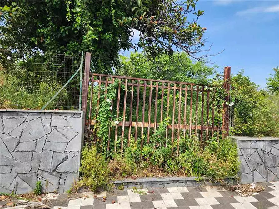 Immagine 10 di Terreno in vendita  in Via Badala a Fiumefreddo Di Sicilia