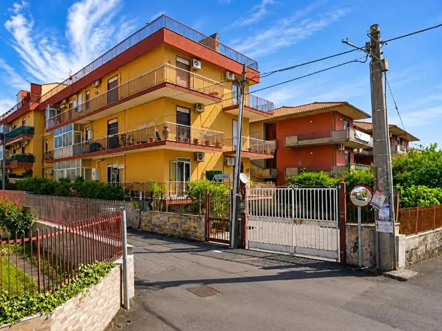 Immagine 10 di Appartamento in vendita  in Via Tremestieri a Mascalucia