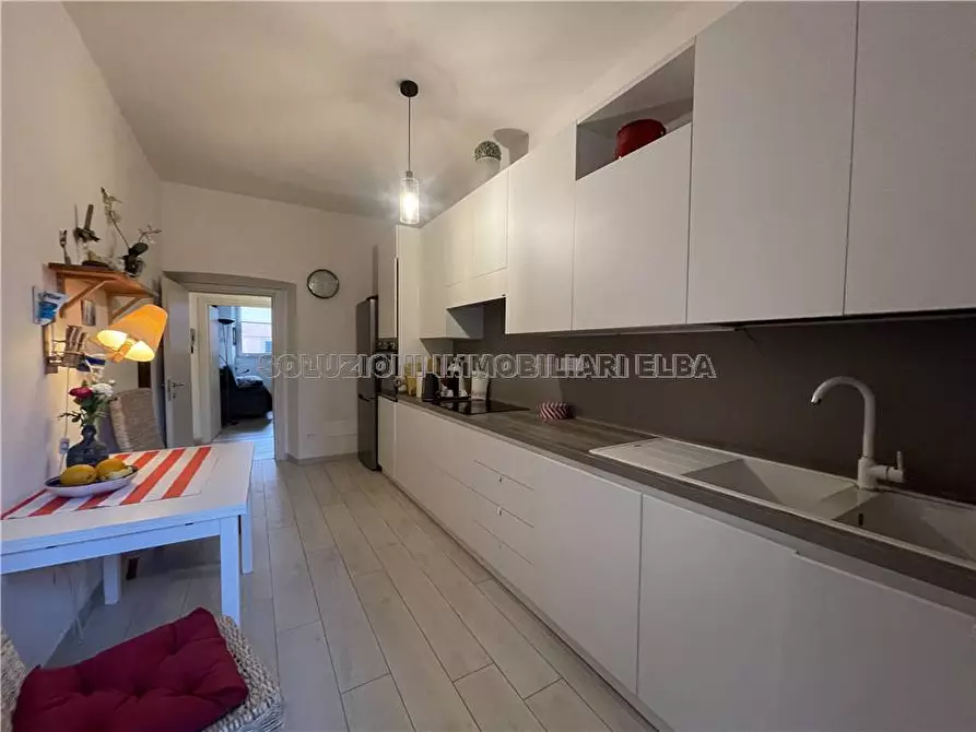 Immagine 7 di Appartamento in vendita  in P.zza Cavour, 40 a Portoferraio