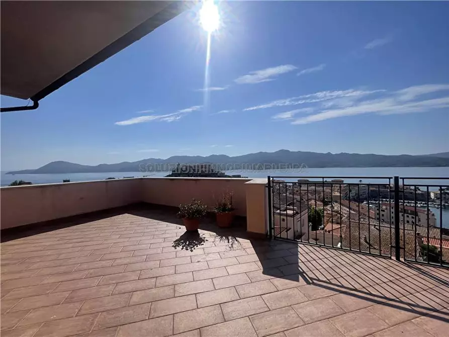 Immagine 14 di Appartamento in vendita  a Portoferraio