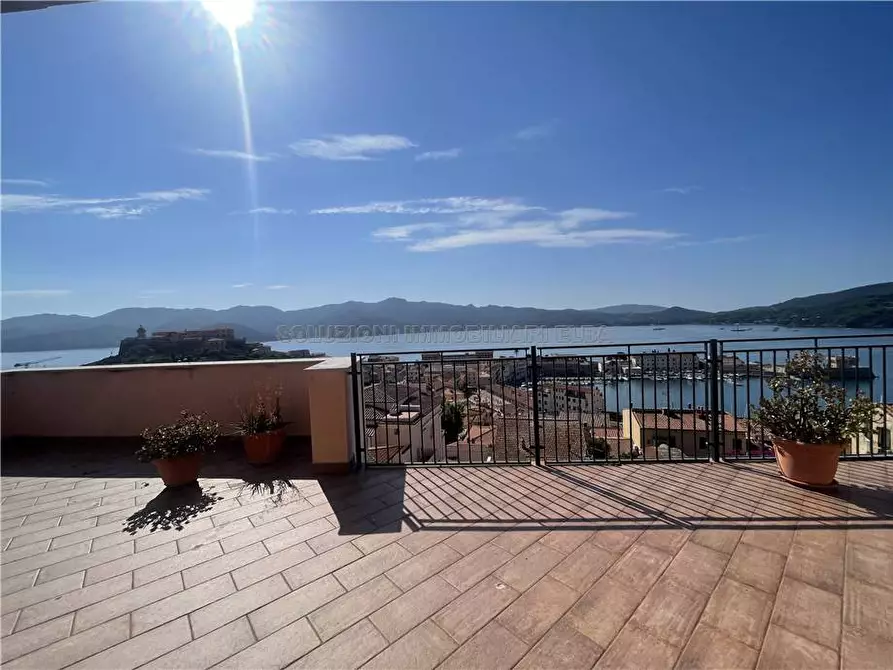Immagine 15 di Appartamento in vendita  a Portoferraio