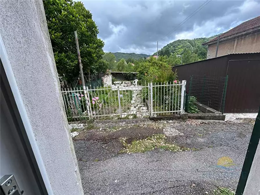 Immagine 18 di Villa in vendita  in Via Paverano a Savignone