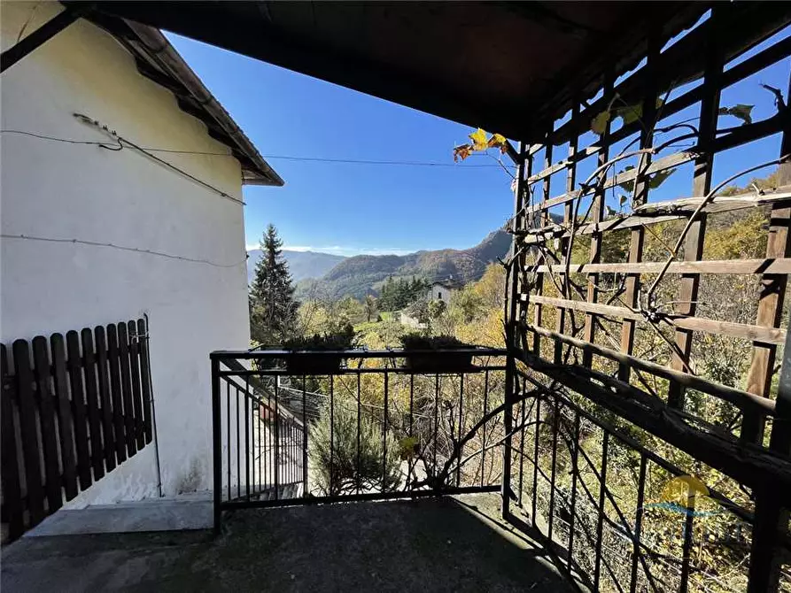 Immagine 11 di Villa in vendita  in Loc. Salata di Mongiardino, 5 a Mongiardino Ligure
