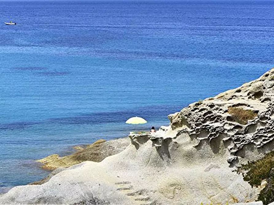 Immagine 7 di Villa in vendita  a Marciana
