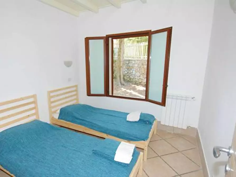 Immagine 14 di Villa in vendita  a Portoferraio
