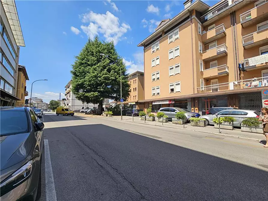 Immagine 7 di Attività commerciale in vendita  a Belluno