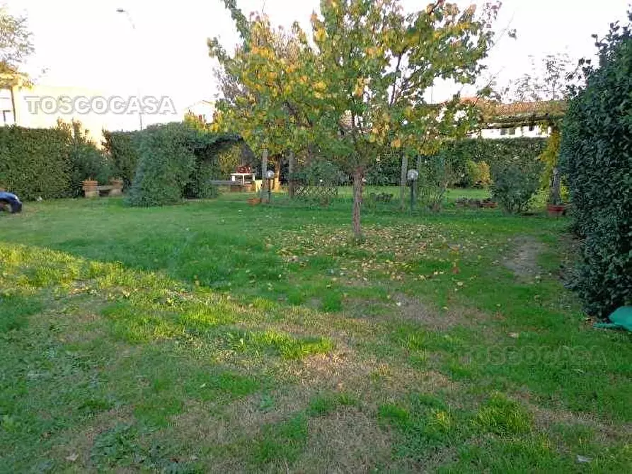 Immagine 10 di Villa in vendita  a Fucecchio