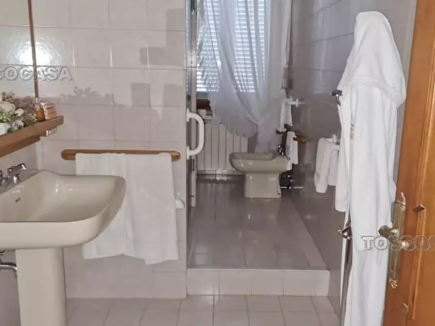 Immagine 7 di Villa in vendita  a Fucecchio