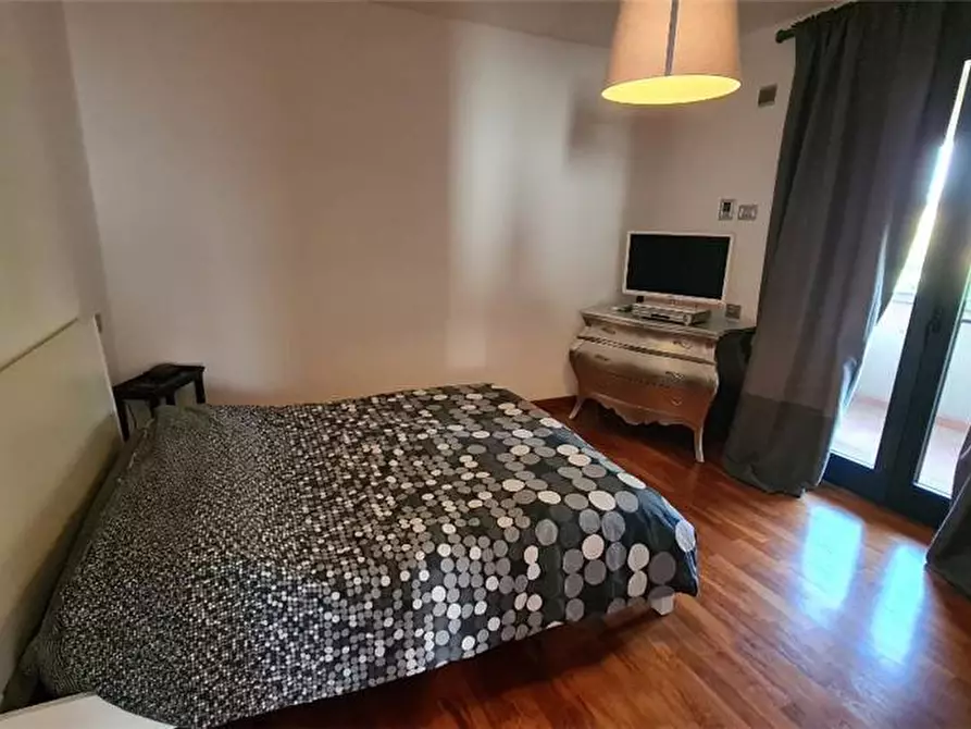 Immagine 7 di Villa in vendita  a Fucecchio