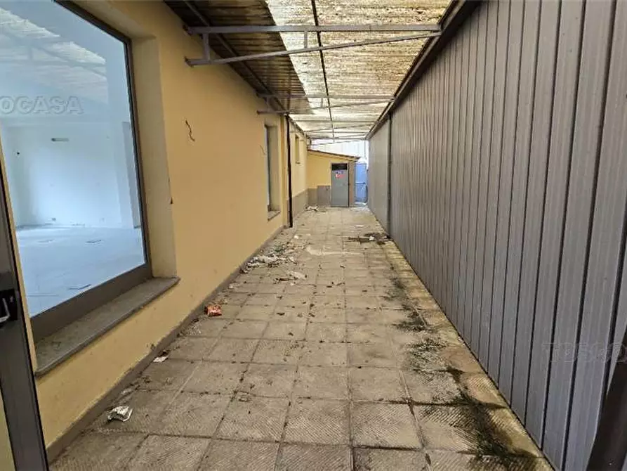 Immagine 9 di Deposito in vendita  a Santa Croce Sull'arno