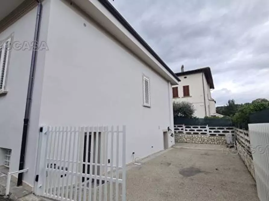 Immagine 10 di Villa in vendita  a Fucecchio