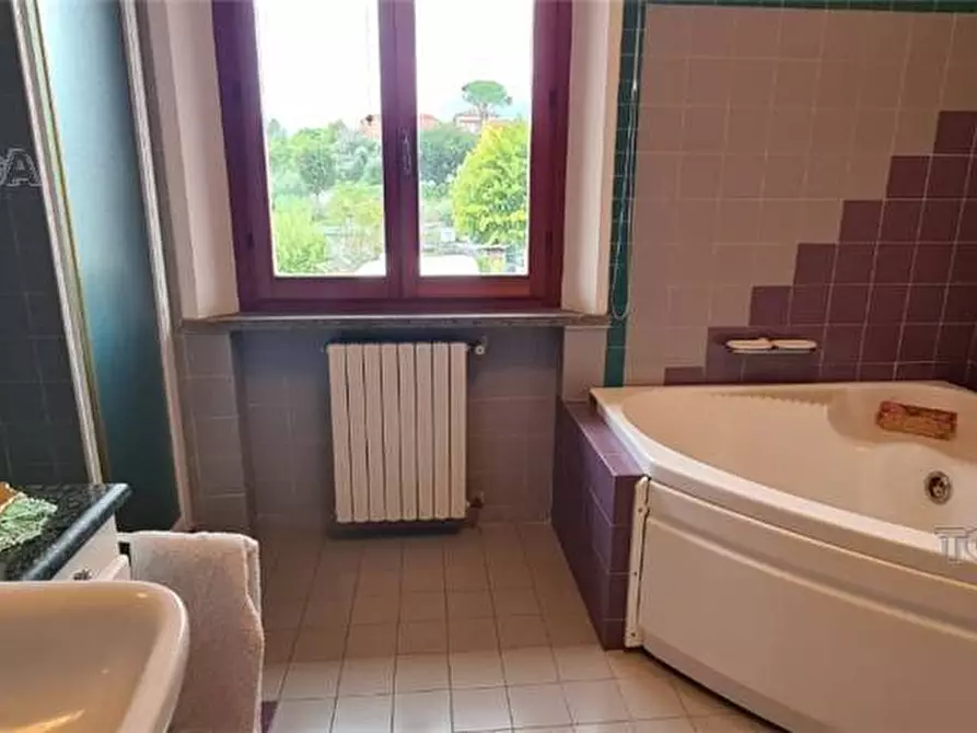 Immagine 10 di Villa in vendita  a Fucecchio