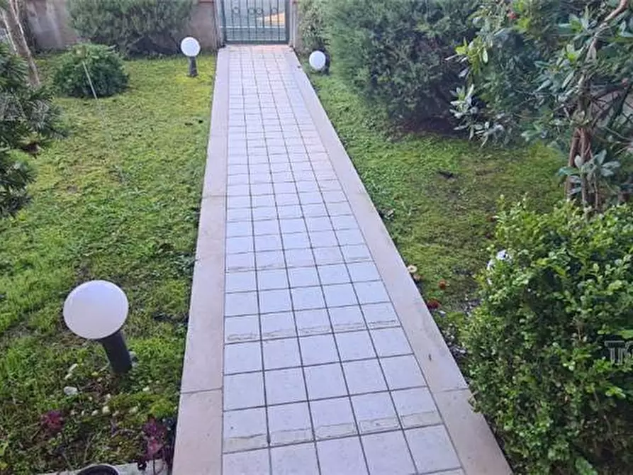 Immagine 10 di Appartamento in vendita  a Fucecchio