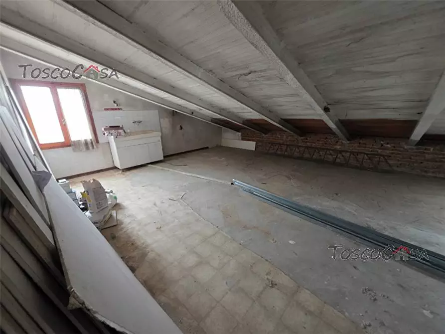 Immagine 10 di Appartamento in vendita  a Fucecchio