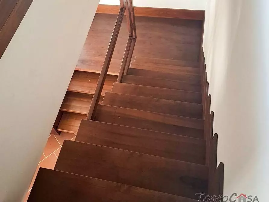 Immagine 10 di Villa in vendita  a Fucecchio