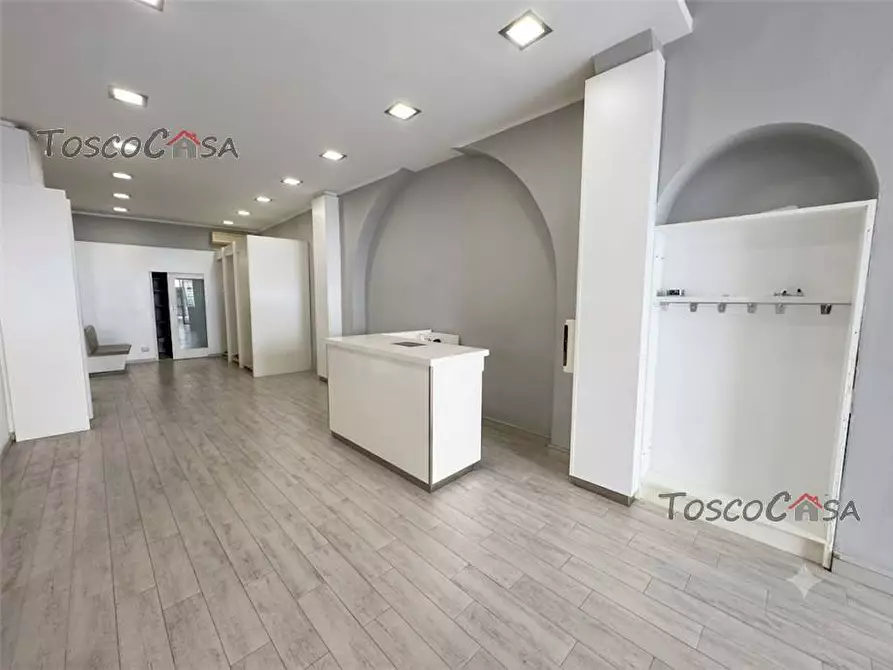 Immagine 6 di Attività commerciale in affitto  a Fucecchio