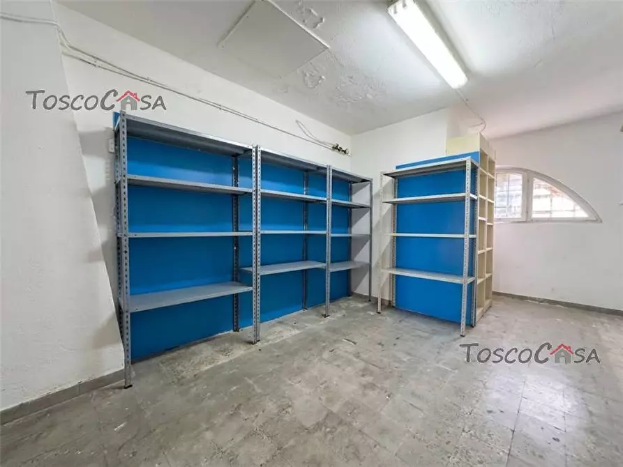 Immagine 8 di Attività commerciale in affitto  a Fucecchio