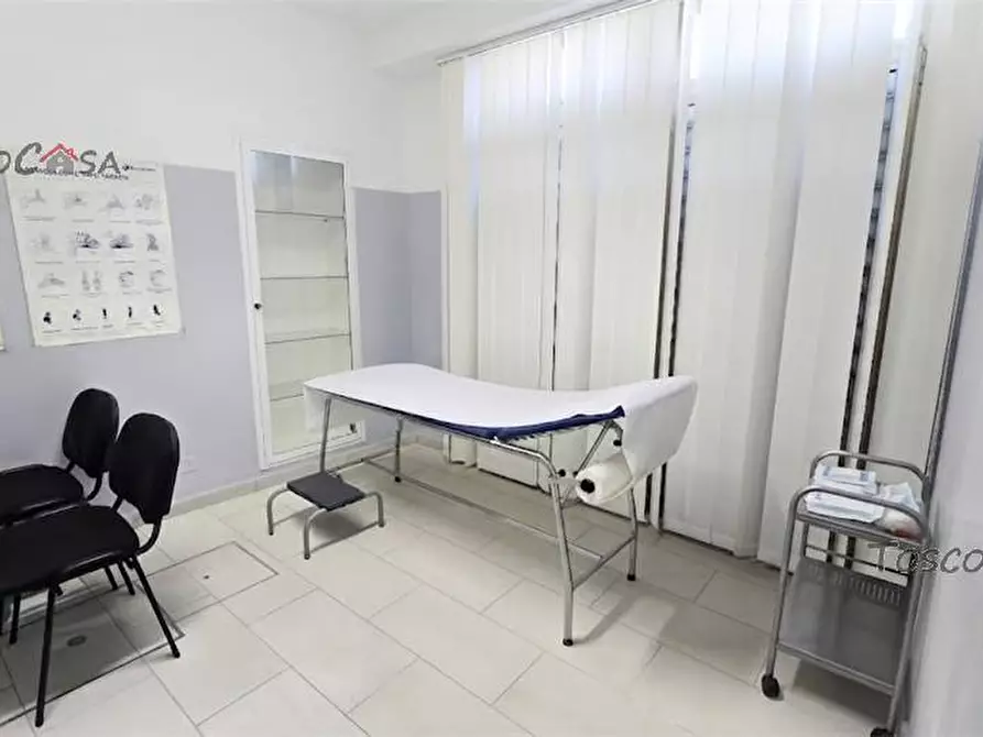 Immagine 6 di Ufficio in affitto  a Fucecchio
