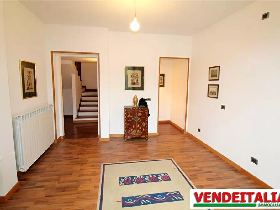 Immagine 13 di Appartamento in vendita  in Via Vallardi a Appiano Gentile