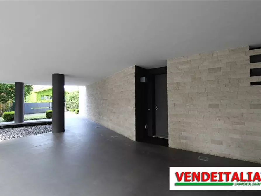 Immagine 12 di Appartamento in vendita  a Fino Mornasco